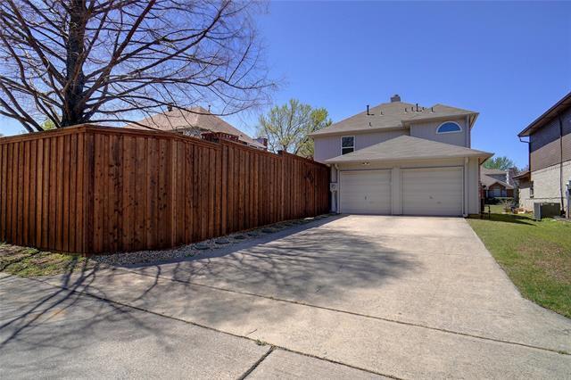 Building Photo - 1703 Creekpoint Dr