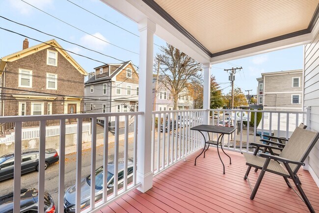 Building Photo - 22 Clarendon Ave