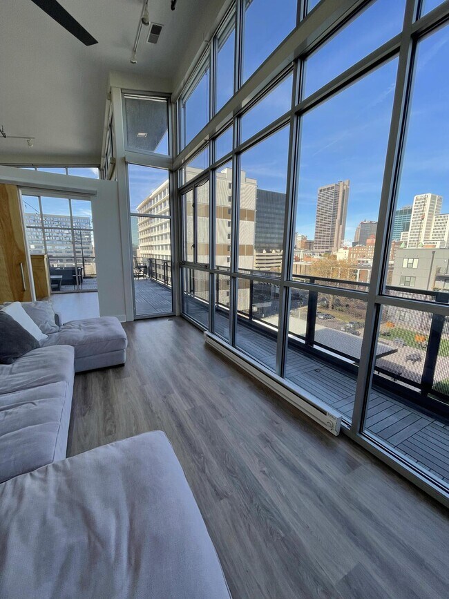 Building Photo - 199 S 5th St