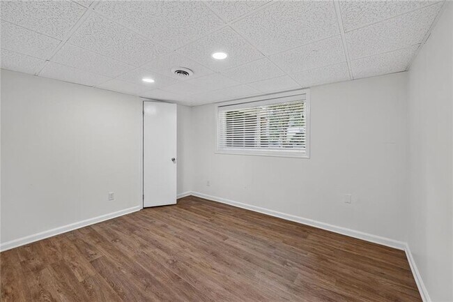 Building Photo - 1714 S Johnson Ferry Rd NE