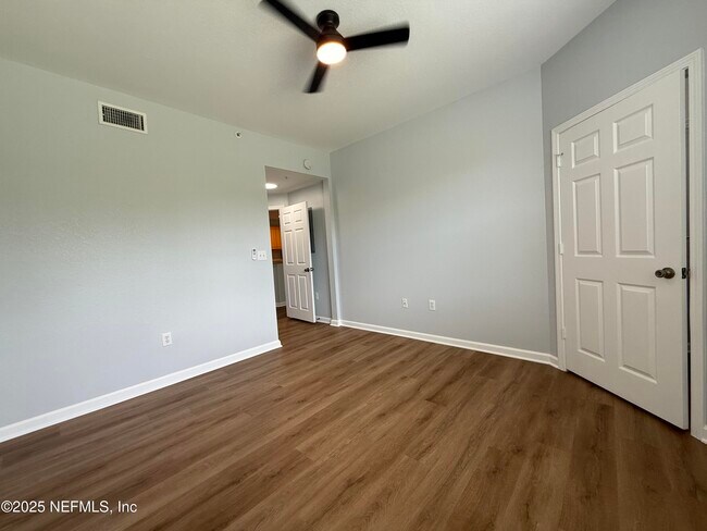 Building Photo - 440 S Villa San Marco Dr