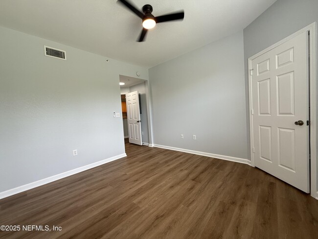 Building Photo - 440 S Villa San Marco Dr