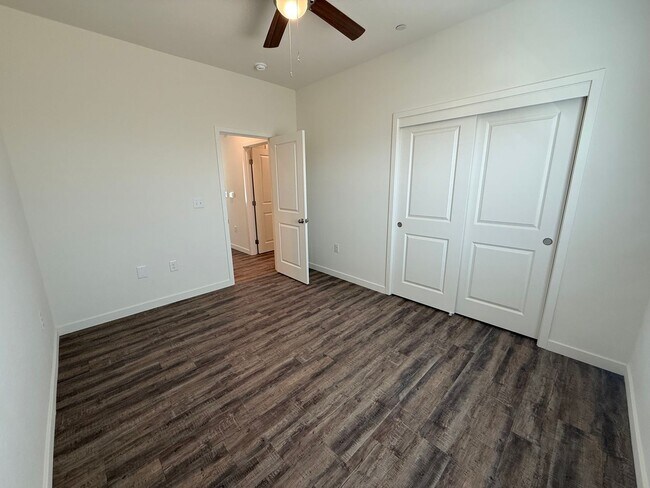 Building Photo - 9007 Canyon St