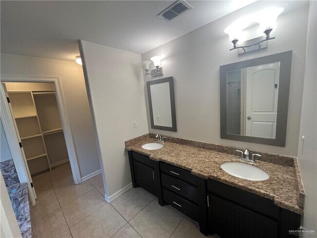 Building Photo - 3012 La Puerta Ave
