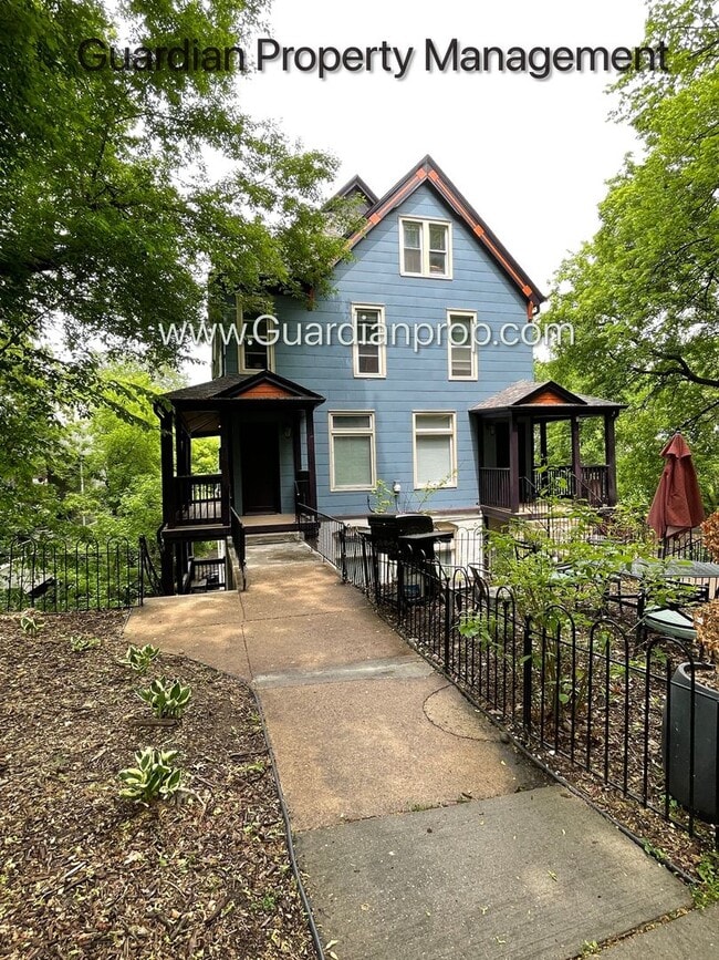 Building Photo - Kenwood Apartment, Private Entry, Parking, Pets Welcome, Video Walk Through