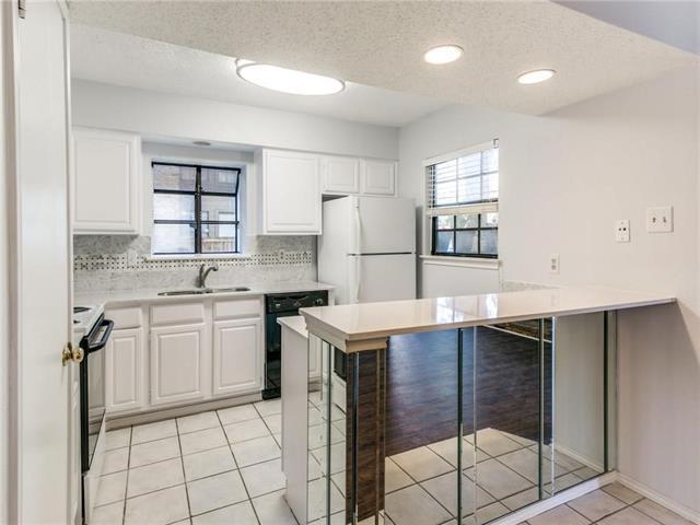 Building Photo - 15221 Berry Trail