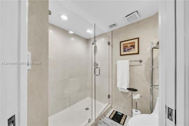 Building Photo - 3530 Mystic Pointe Dr