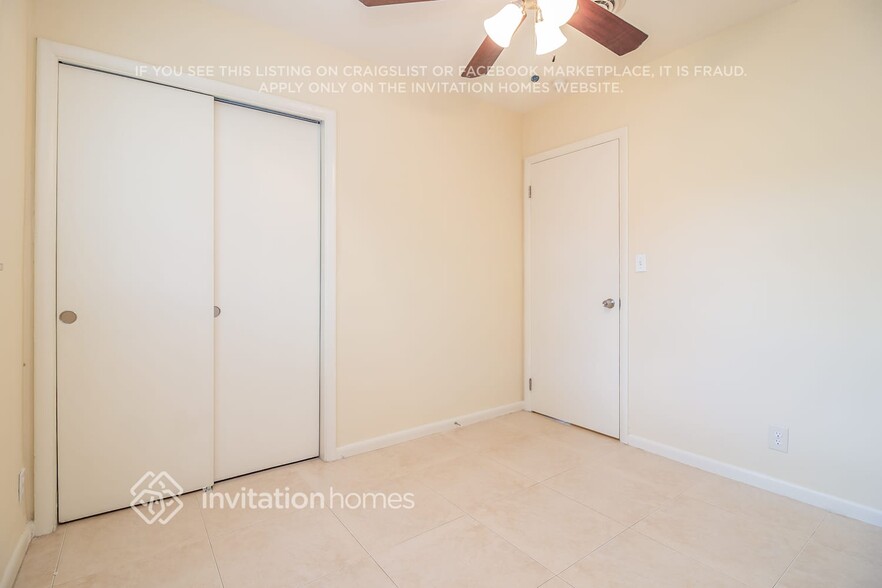 Building Photo - 610 Zinnia Dr