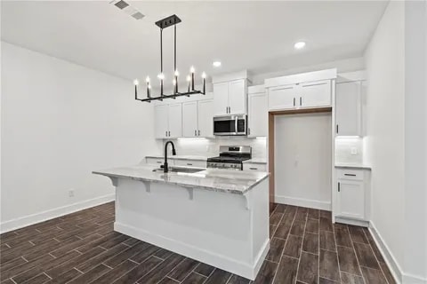 Building Photo - 158 N Banner Ave