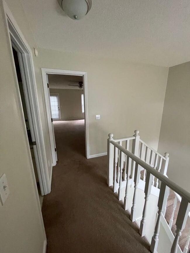 Building Photo - Briarwood West Sudvision - Stainless Steel...
