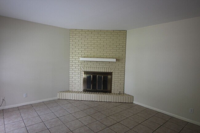 Building Photo - Coming Soon: 3 Bedroom, 1 Bathroom home in Tyler!
