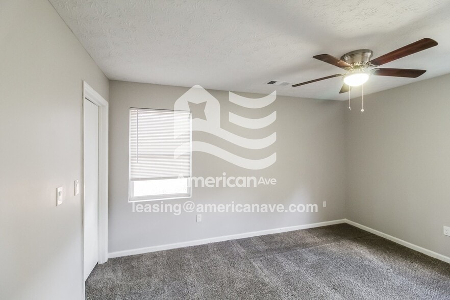 Building Photo - 611 Brown Ave