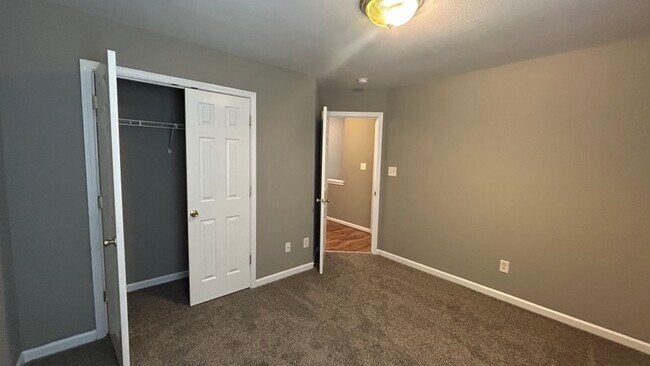 Building Photo - 2840 Oasis Ln