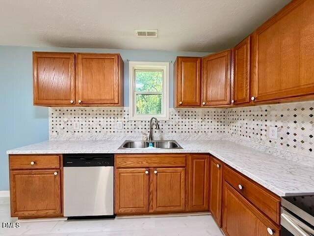 Building Photo - 9315 Castle Falls Cir