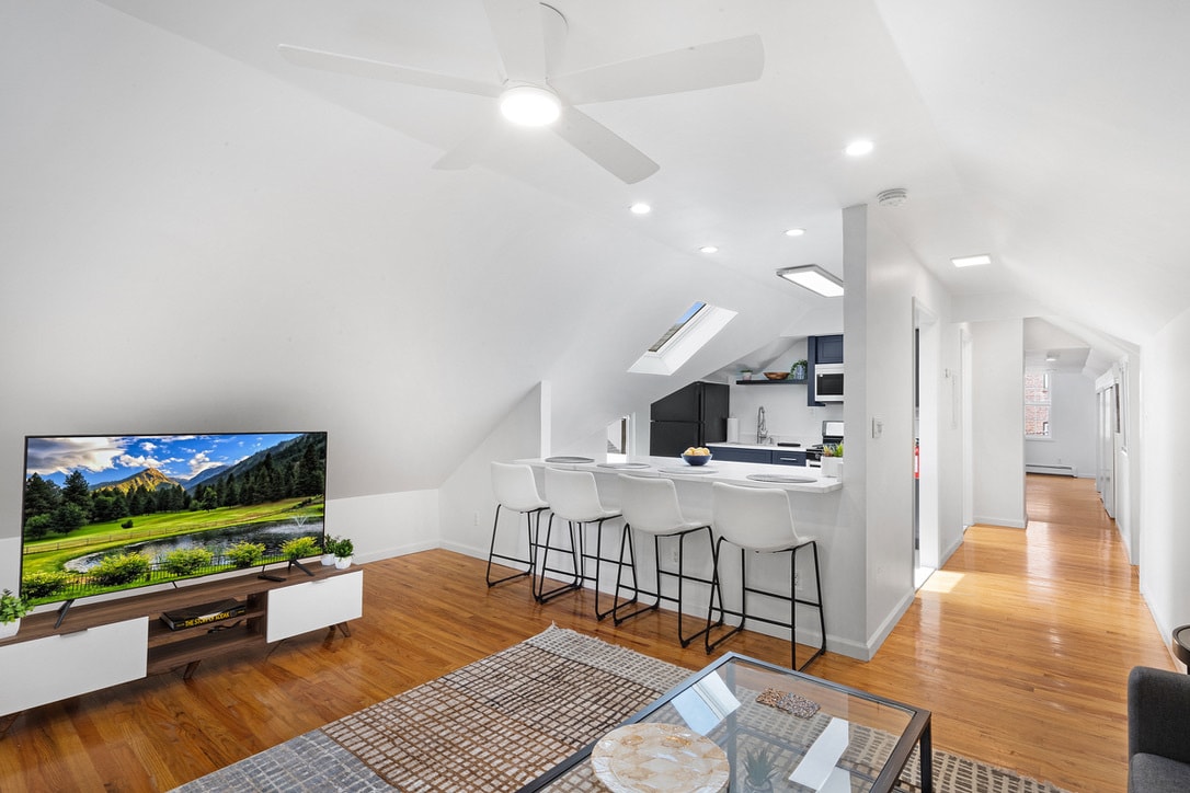 Building Photo - 16 Union St