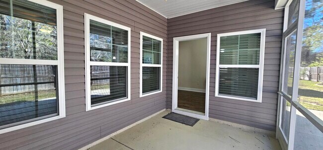 Building Photo - 440 Shaftesbury Ln