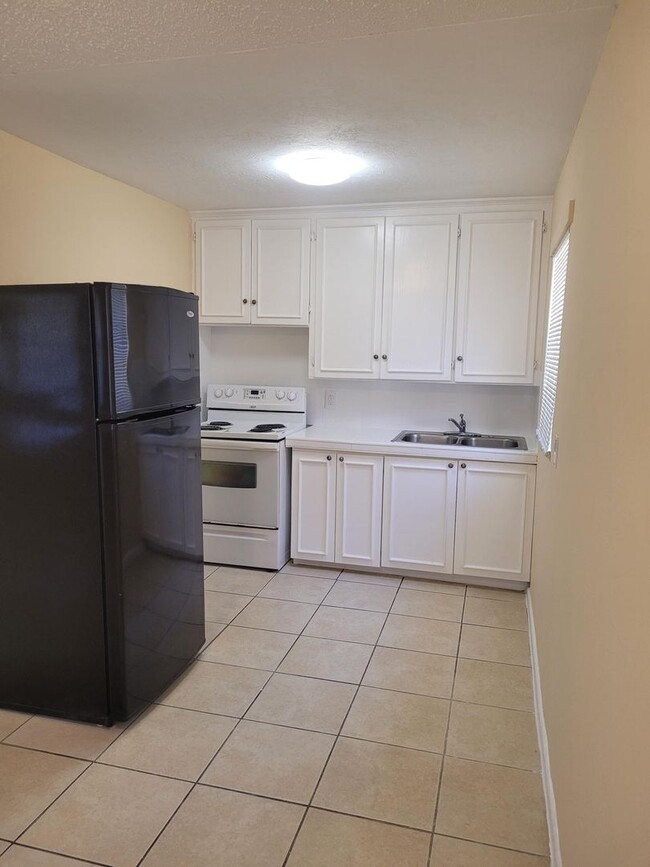 Building Photo - 1016 L. A. Kirksey St.-A