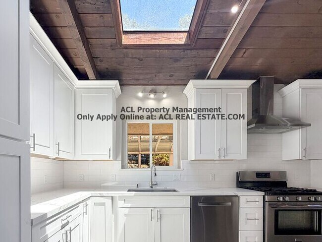 Building Photo - Updated 3-Bedroom Retreat in Prime Castro Valley Location