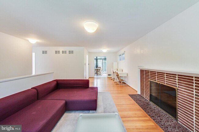 Building Photo - 6515 E Halbert Rd