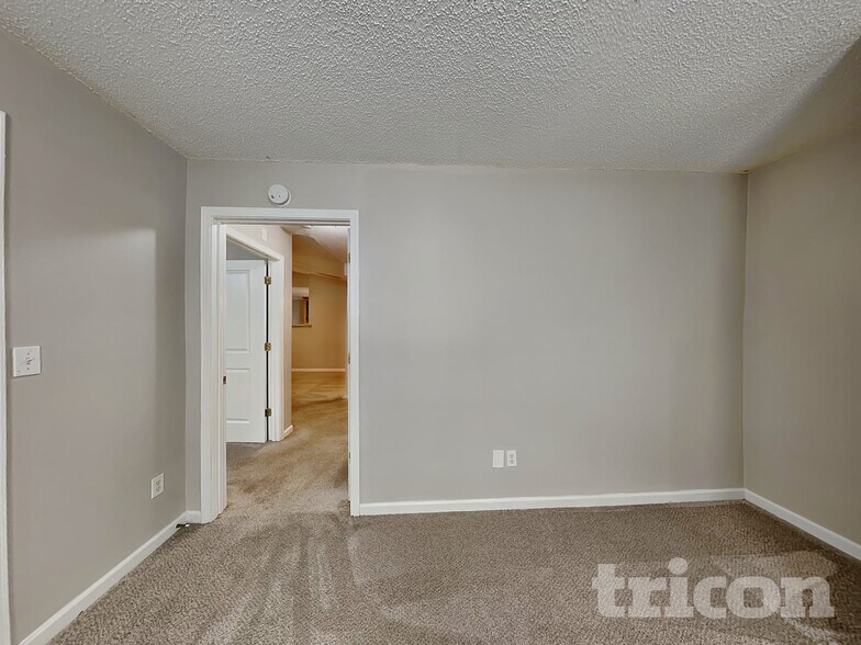 Building Photo - 10162 Commons Way