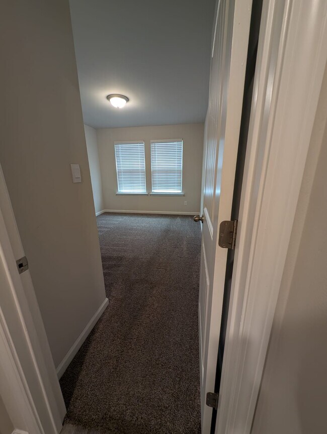 Building Photo - 13213 Fowler Dr