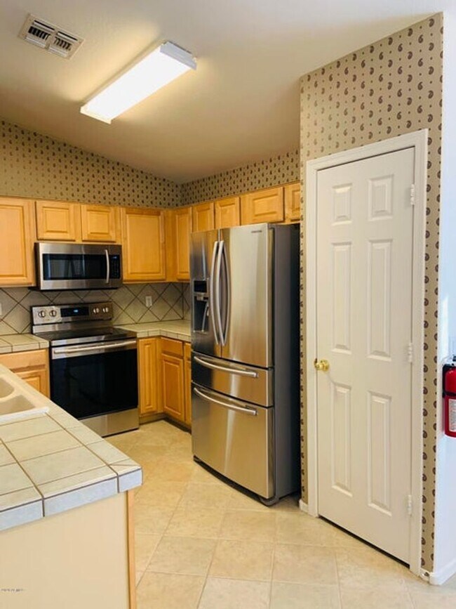 Building Photo - Nice 3 Bed, 2 Bath in Peoria