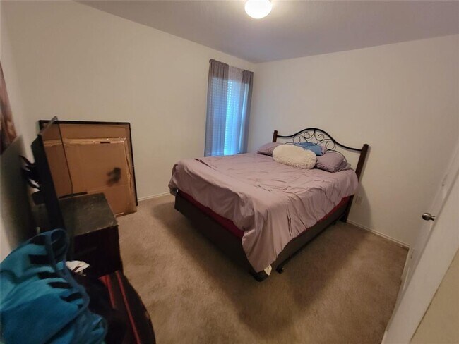 Building Photo - 3610 Batson Dr