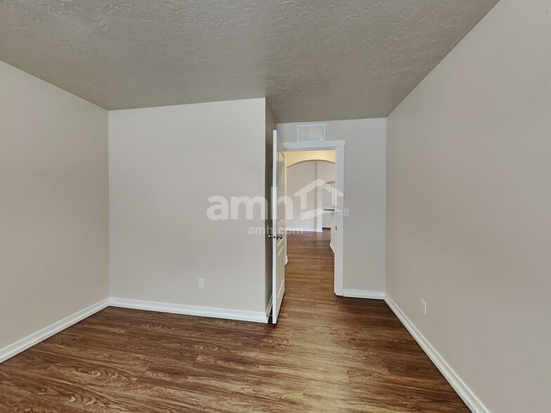 Building Photo - 1765 N Buffalo Bill Ave