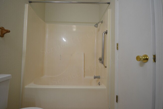 Building Photo - Buffalo Apartments (Bison Terrace)