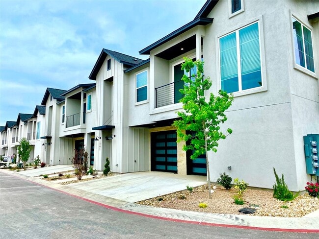 Building Photo - 12001 Vista Parke Dr