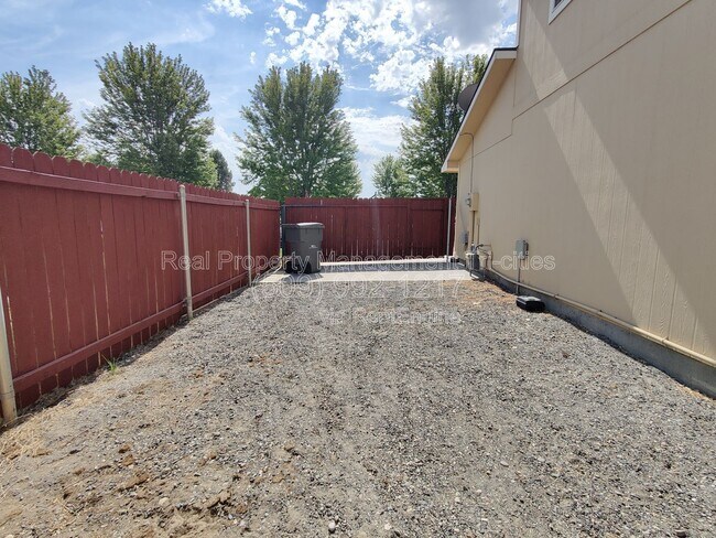 Building Photo - 8716 W 1st Ave