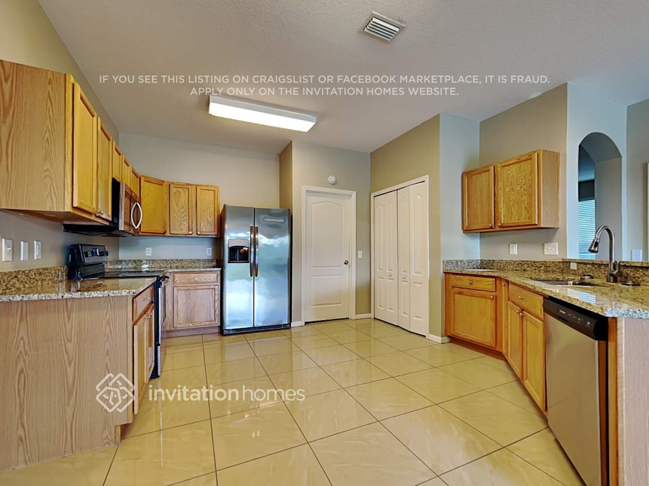 Building Photo - 10417 Meadow Spring Dr