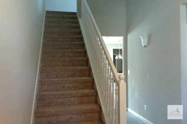 Building Photo - Spacious 4 Bedroom 3 Bath Home in Harlan R...