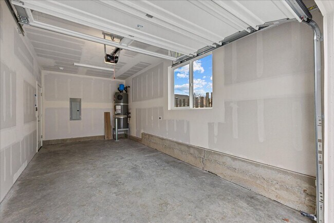 Building Photo - Newly Built Modern Craftsman in Prime Seattle Location