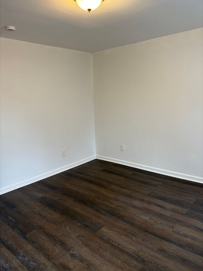 Building Photo - 21 Lancaster St