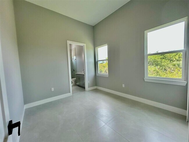 Building Photo - 8147 Tracy Cir