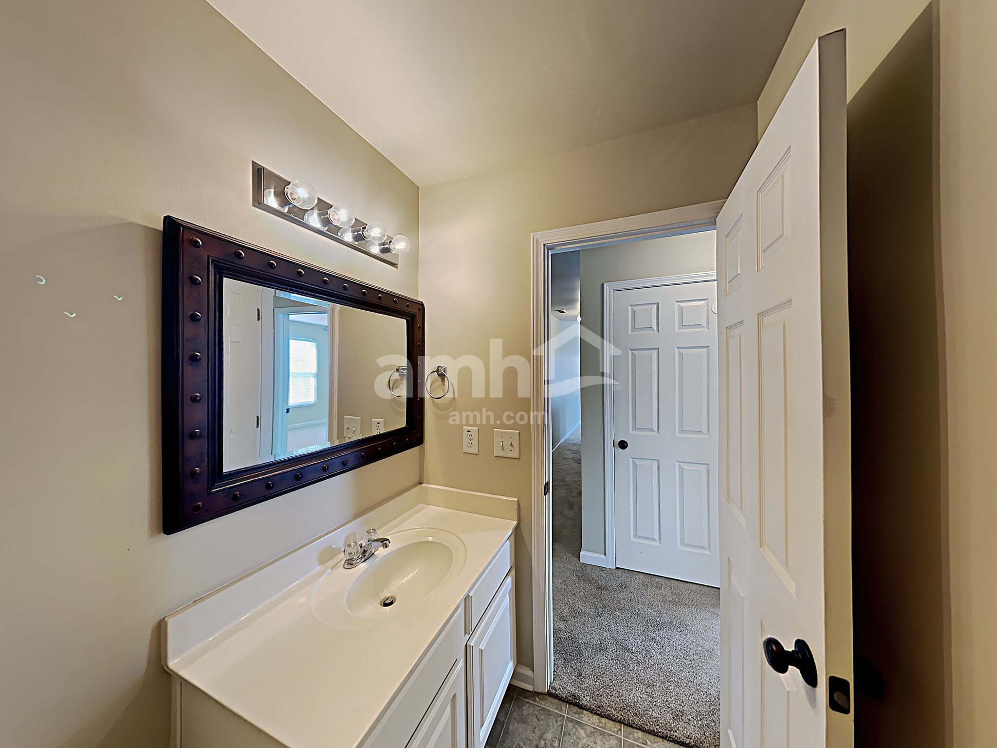 Building Photo - 1020 Williford Ct