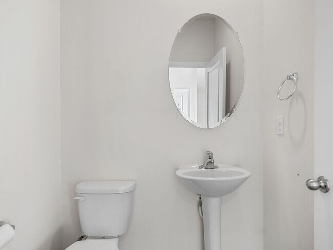 Building Photo - Spacious 3-Bedroom Home in Desirable Talle...