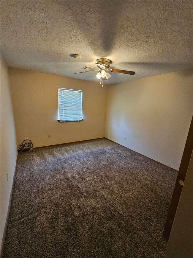 Building Photo - 5216 NW Ashby Ave