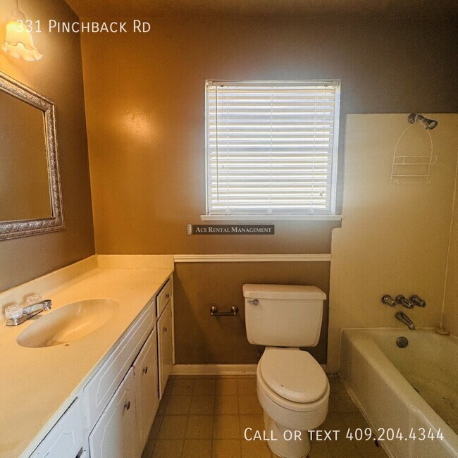 Building Photo - 331 Pinchback Rd