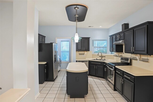 Building Photo - 3603 Wild Berry Ct