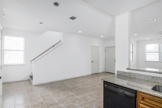 Building Photo - 1718 Louisiana Ave