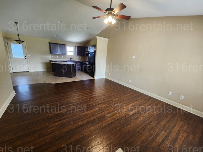 Building Photo - 5286 N Lycee St