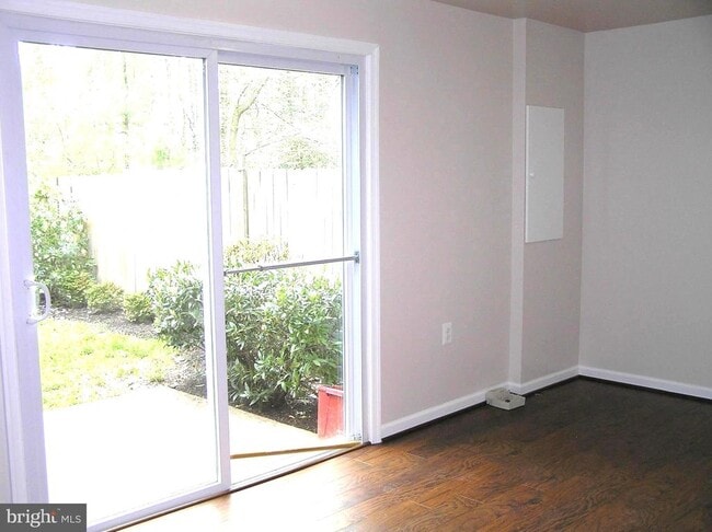 Building Photo - 10053 Chestnut Wood Ln