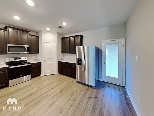 Building Photo - 9107 Crestway Rd