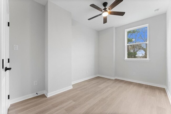 Building Photo - 14839 Spica Ct