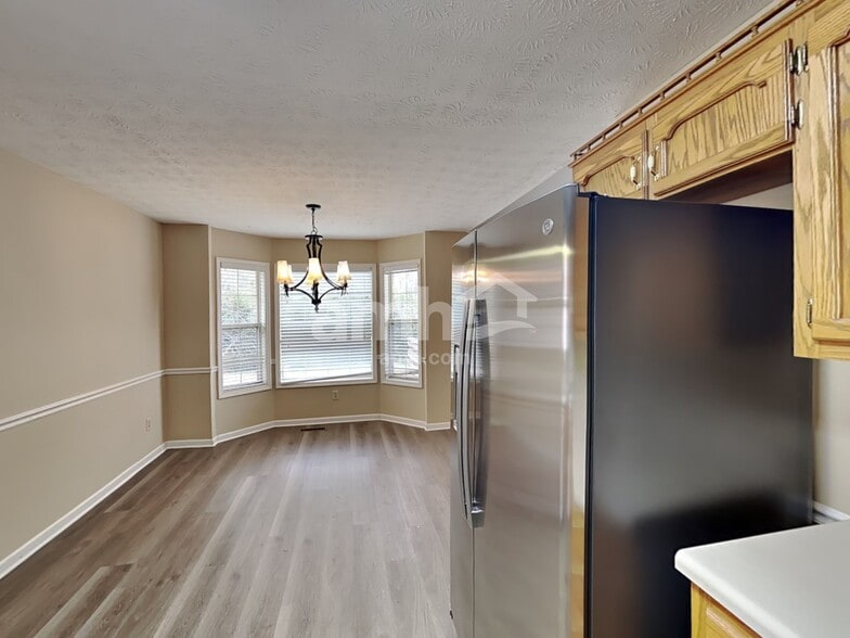 Building Photo - 1212 Wembley Ct