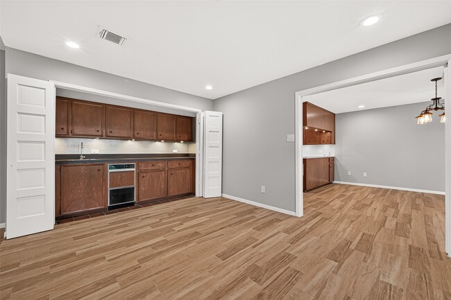Building Photo - 2103 Winged Foot Dr