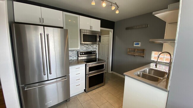 Building Photo - Beautiful Single-Family Home in Denver's Northeast Park Hill Neighborhood