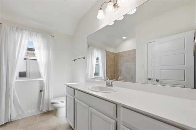 Building Photo - 18136 Lakefront Ct